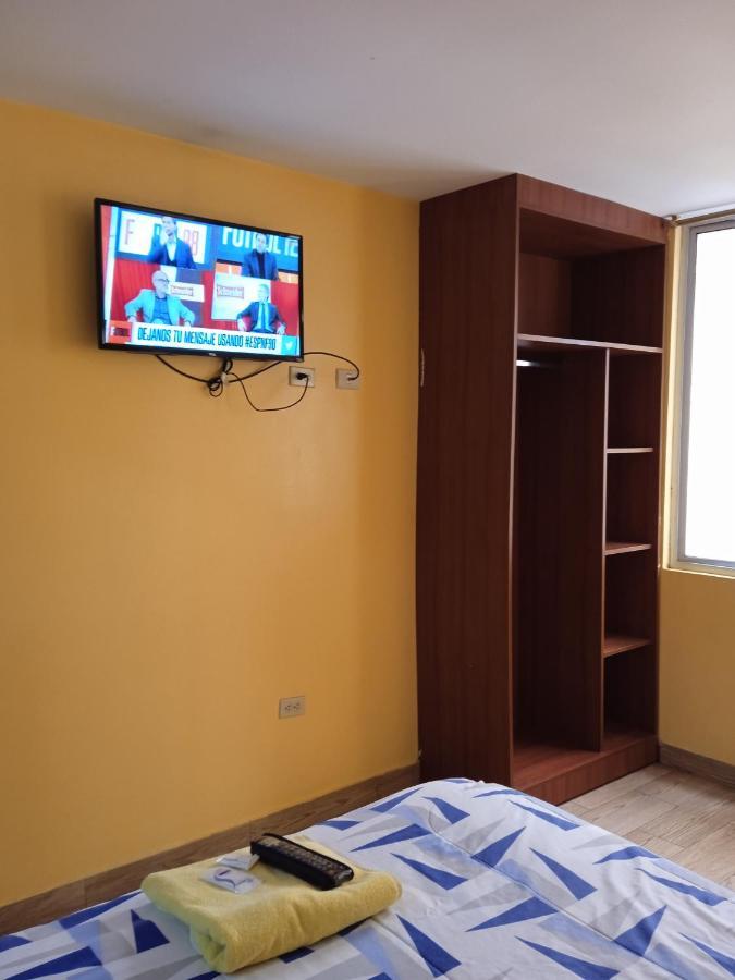 Hotel Residencial Miraflores Loja Exterior photo